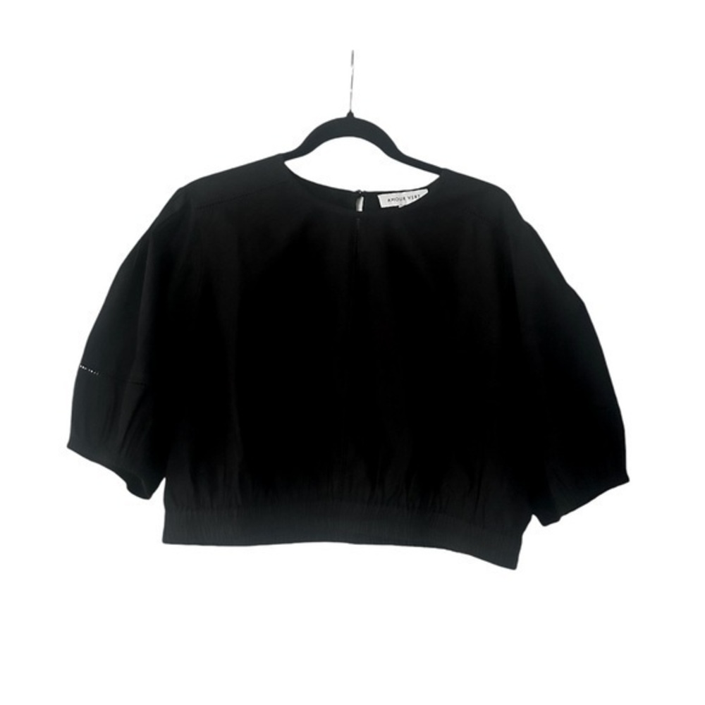 Amour Vert Black Puffy Sleeve Cropped Blouse
